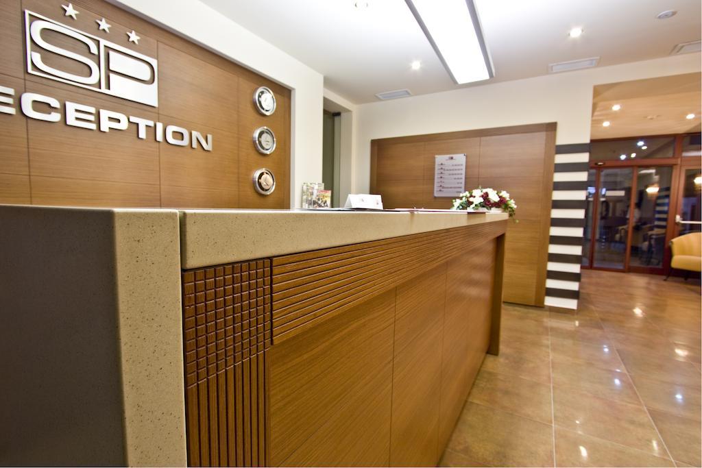 Sofia Place Hotel By Hmg מראה חיצוני תמונה