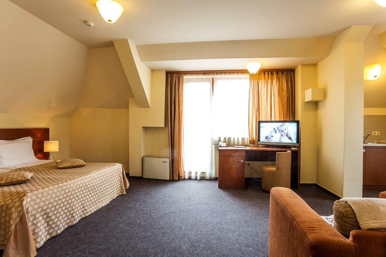 Sofia Place Hotel By Hmg מראה חיצוני תמונה